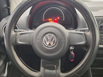 VOLKSWAGEN UP TAKE 5P AA – 2016 – 131.000 KM