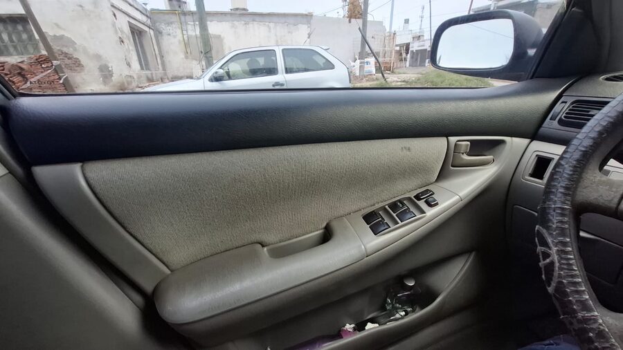 Vendo  toyota Corolla   xei 2005  Automático