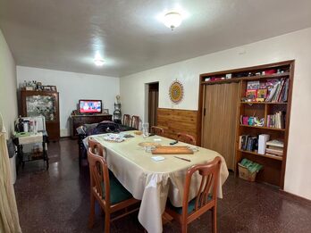 DUPLEX 2 DORMITORIOS Y COCHERA - GUTIERREZ Y PIRAN.