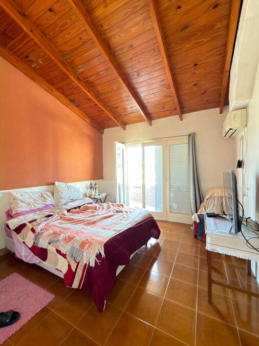 DUPLEX 2 DORMITORIOS Y COCHERA - GUTIERREZ Y PIRAN.