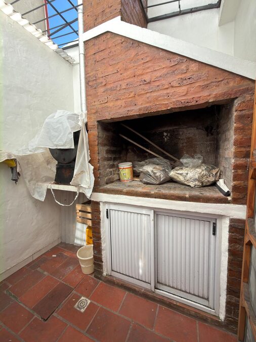 DUPLEX 2 DORMITORIOS Y COCHERA - GUTIERREZ Y PIRAN.