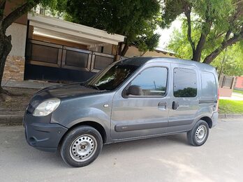 KANGOO 5 ASIENTOS NAFTA GNC
