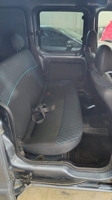 KANGOO 5 ASIENTOS NAFTA GNC