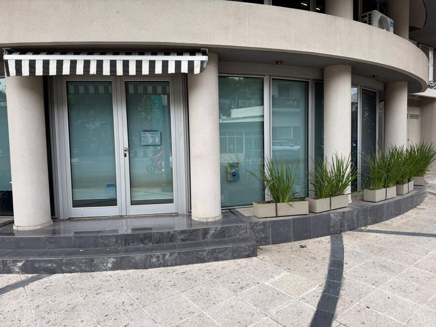 ALQUILO LOCAL COMERCIAL EN EL PARQUE