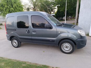 KANGOO 5 ASIENTOS NAFTA GNC
