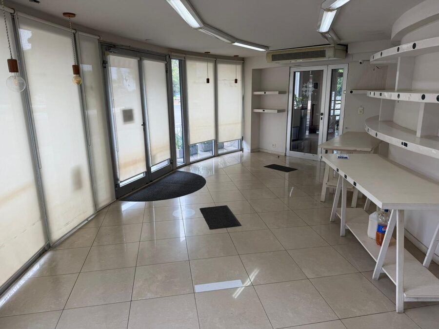 ALQUILO LOCAL COMERCIAL EN EL PARQUE
