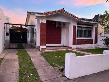 CASA EN VENTA | GRAN TERRENO | PARANÁ