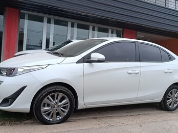 YARIS UNICA DUEÑA VENDO PERMUTO