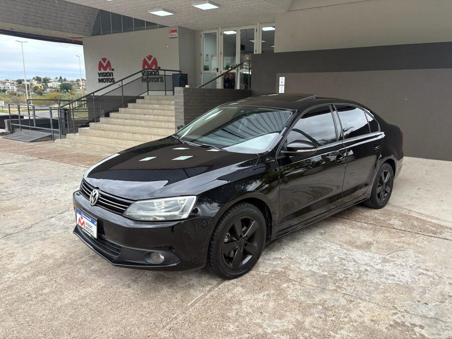VOLKSWAGEN  VENTO  2.5 170 HP ADVANCE PLUS. RECIBO VEHICULO