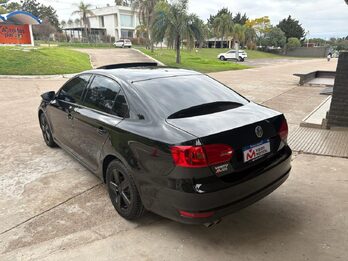 VOLKSWAGEN  VENTO  2.5 170 HP ADVANCE PLUS. RECIBO VEHICULO