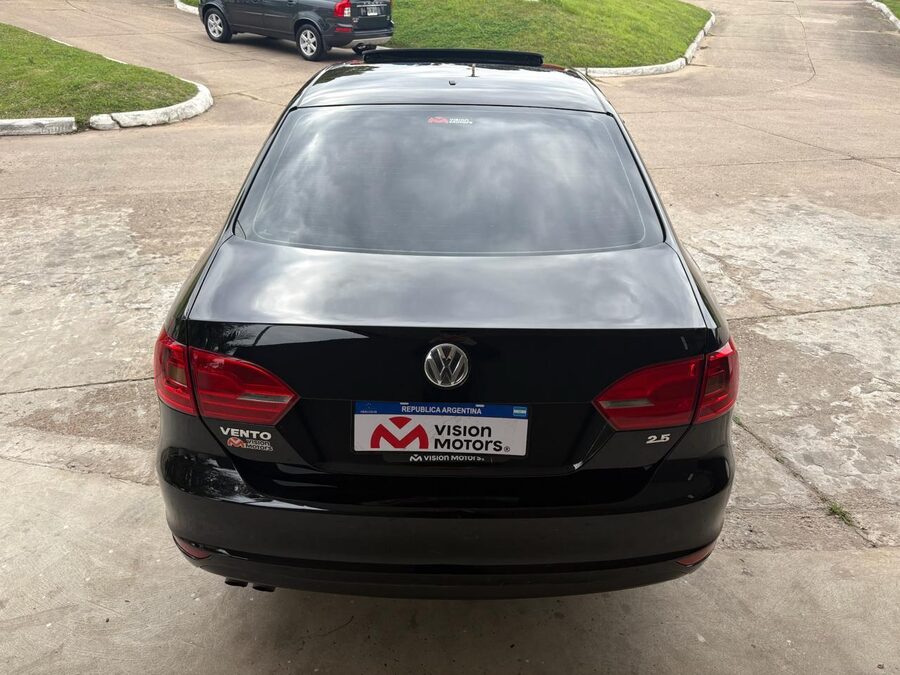 VOLKSWAGEN  VENTO  2.5 170 HP ADVANCE PLUS. RECIBO VEHICULO