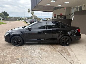 VOLKSWAGEN  VENTO  2.5 170 HP ADVANCE PLUS. RECIBO VEHICULO