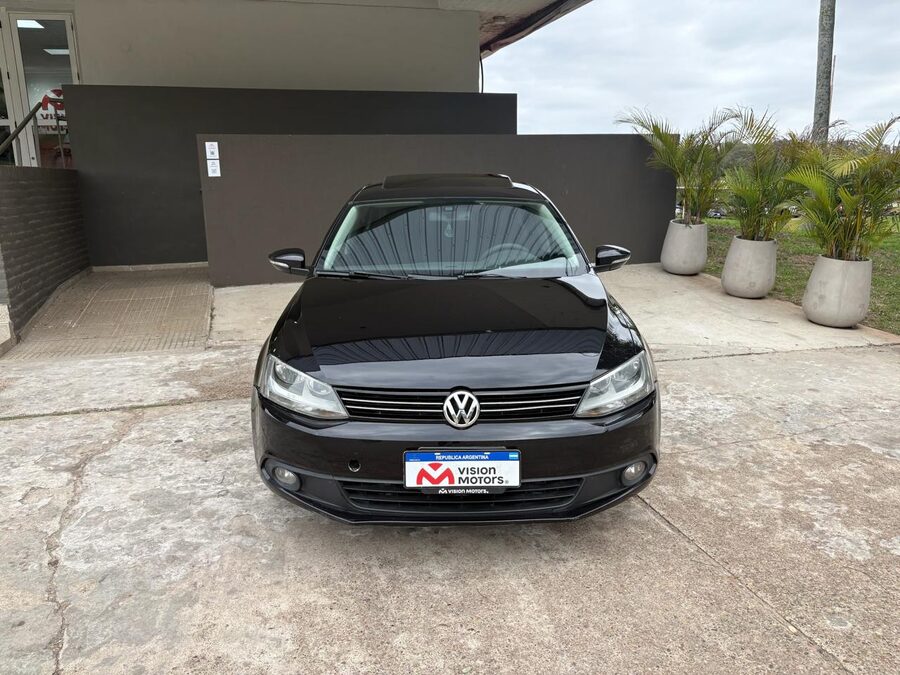 VOLKSWAGEN  VENTO  2.5 170 HP ADVANCE PLUS. RECIBO VEHICULO