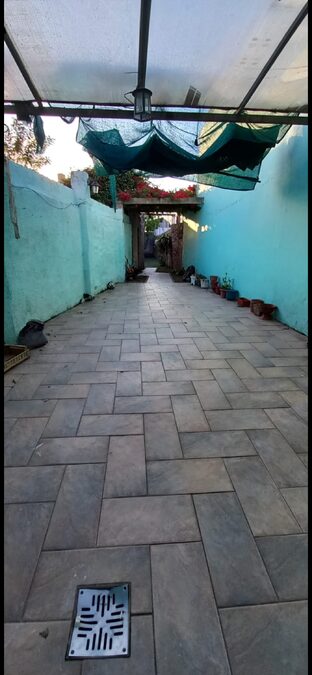 ALQUILER: CASA 2 DORMITORIOS PATIO COCHERA PARQUE