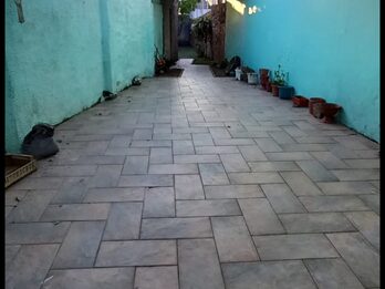 ALQUILER: CASA 2 DORMITORIOS PATIO COCHERA PARQUE