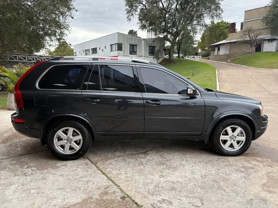 VOLVO  XC 90 2.4 D5 AT LUXURY. recibo vehículo