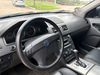VOLVO  XC 90 2.4 D5 AT LUXURY. recibo vehículo