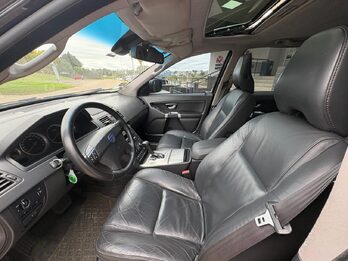 VOLVO  XC 90 2.4 D5 AT LUXURY. recibo vehículo