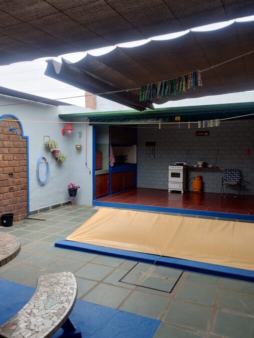 SE VENDE CASA