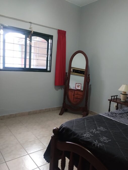SE VENDE CASA
