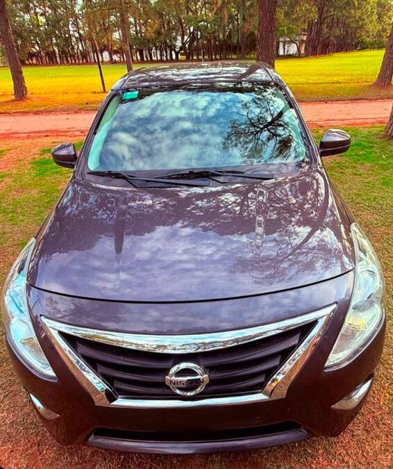 PARTICULAR VENDO NISSAN VERSA