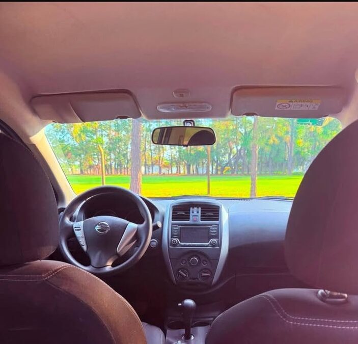 PARTICULAR VENDO NISSAN VERSA