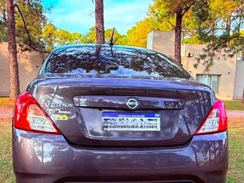 PARTICULAR VENDO NISSAN VERSA