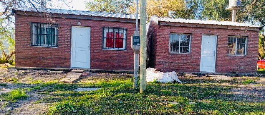 COLONIA AVELLANEDA: SE VENDEN 2 CASAS INDUSTRIALIZADAS EN EL MISMO TERRENO