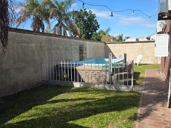 VENTA | Amplia Propiedad con Gran Terreno, Quincho y Pileta
