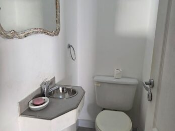VENTA | Amplia Propiedad con Gran Terreno, Quincho y Pileta