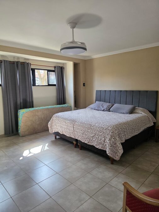 VENTA | Amplia Propiedad con Gran Terreno, Quincho y Pileta