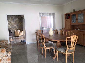 VENTA | Amplia Propiedad con Gran Terreno, Quincho y Pileta