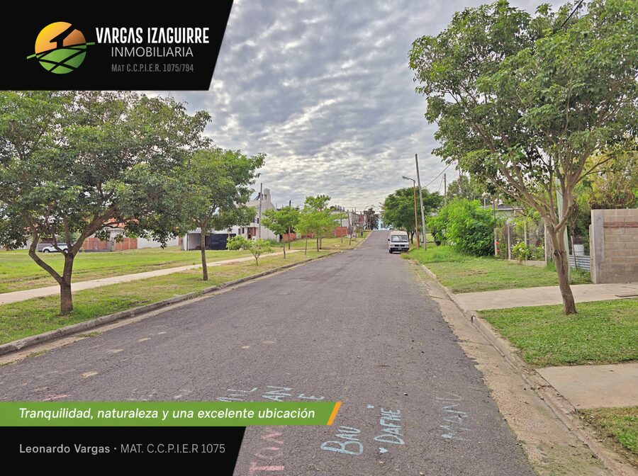 CASA EN VENTA en Oro Verde: OPORTUNIDAD ÚNICA a USD 85.000 Frente a Espacio Verde y a 200 Metros de Ruta 11