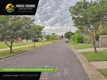 CASA EN VENTA en Oro Verde: OPORTUNIDAD ÚNICA a USD 85.000 Frente a Espacio Verde y a 200 Metros de Ruta 11