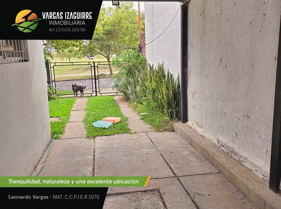 CASA EN VENTA en Oro Verde: OPORTUNIDAD ÚNICA a USD 85.000 Frente a Espacio Verde y a 200 Metros de Ruta 11