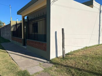 Oportunidad Casa en esquina Blas Parera y Zuviria