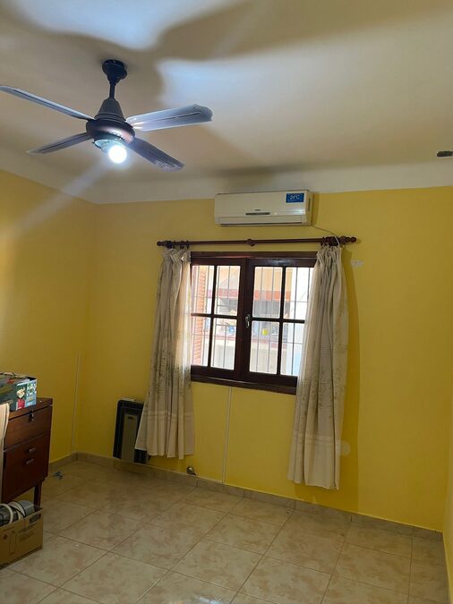 Oportunidad Casa en esquina Blas Parera y Zuviria