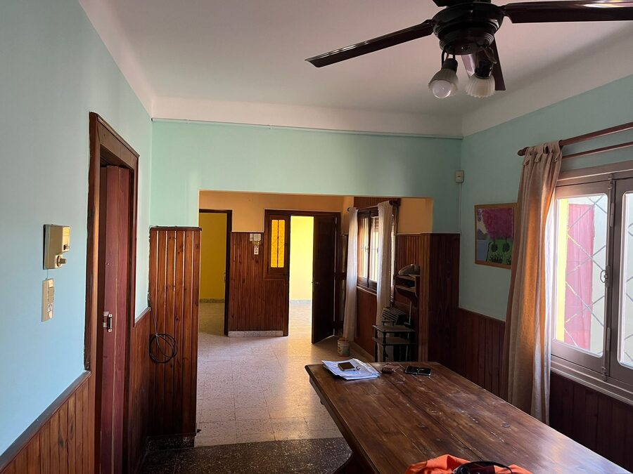 Oportunidad Casa en esquina Blas Parera y Zuviria