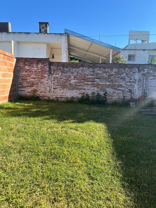 Oportunidad Casa en esquina Blas Parera y Zuviria
