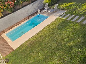 Casa Acceso Norte, tres dormitorios , amplio parquizado, piscina !