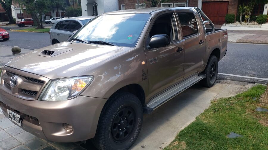 VENDO HILUX 2006 4X4
