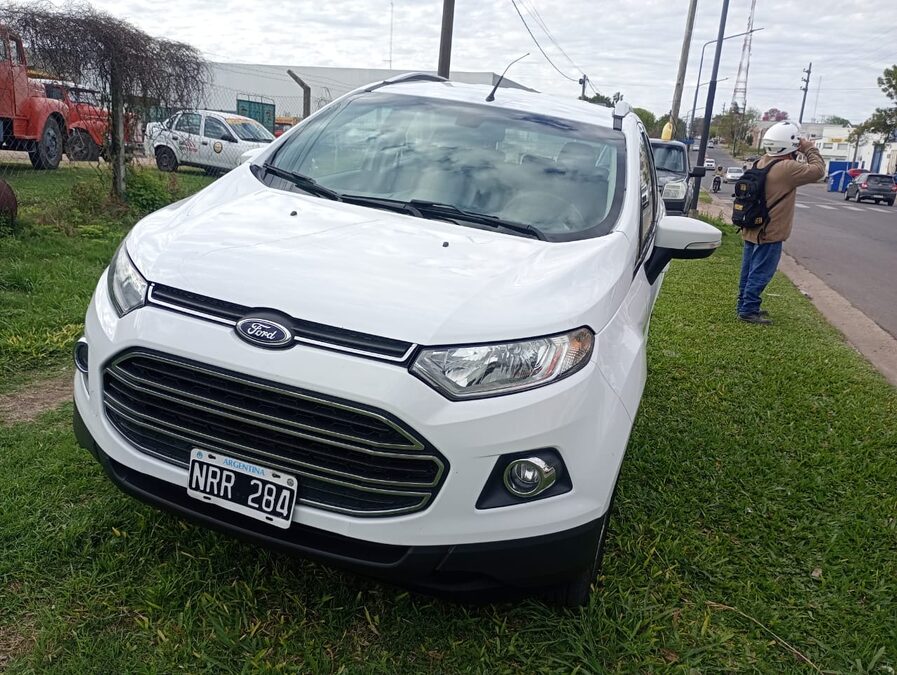 VENDO/PERMUTO FORD ECOSPORT FULL 2014