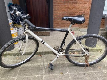 Vendo bicis 26" y 16"