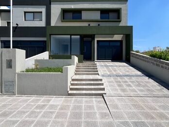Casa en Venta - Zona Lopez Jordan y Acc. Norte