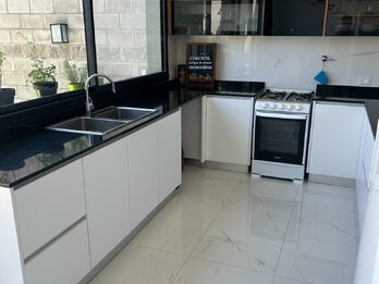 Casa en Venta - Zona Lopez Jordan y Acc. Norte