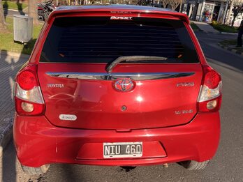 Vendo Toyota Etios XLS