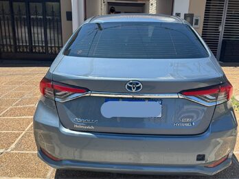 Vendo Toyota Corolla Hybrid SEG en excelente estado