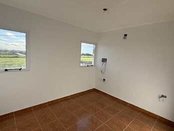 SE ALQUILA DUPLEX DE 3 DORMITORIOS EN ORO VERDE, A ESTRENAR.