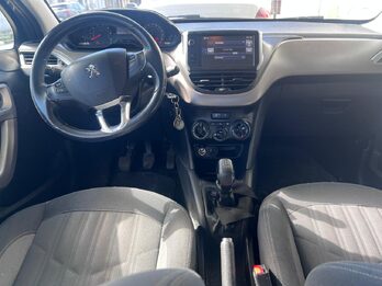 VENDO PEUGEOT 208 ALLURE 1.6 AÑO 2017 CON 90 MIL KM