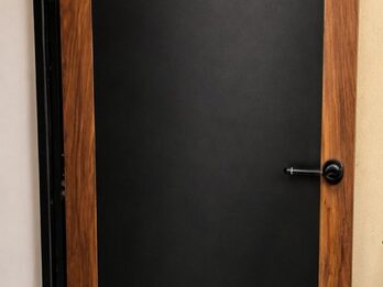 VENDO PUERTAS PLACA INTERIOR DE DISEÑO – NEGRA Y MADERA NEGRA